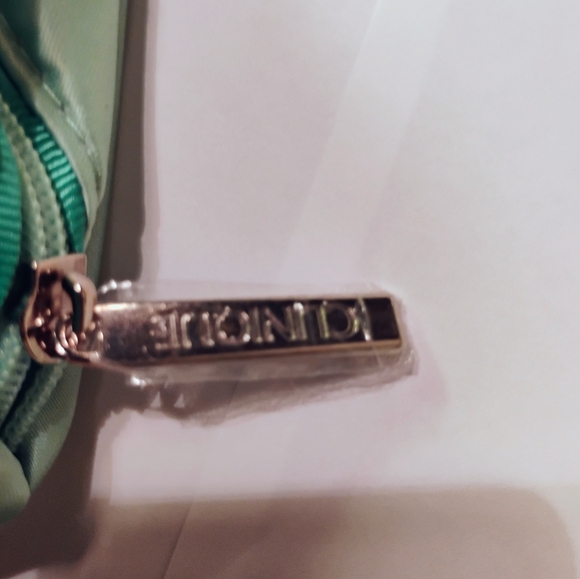 CLINIQUE GREEN COSMETIC MAKEUP CASE  (NWOT) - Picture 4 of 4